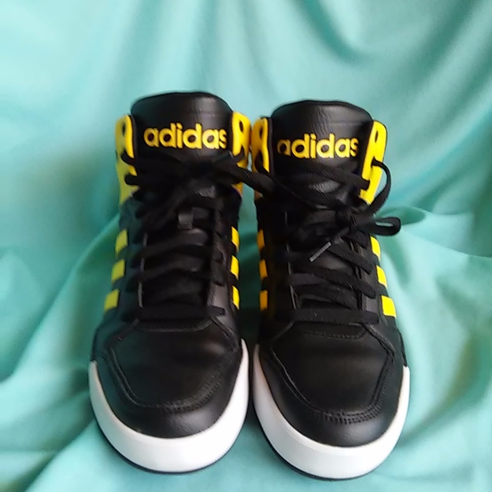 Mens adidas  Size 10